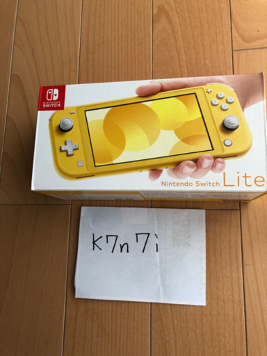 任天堂  Switch Light 