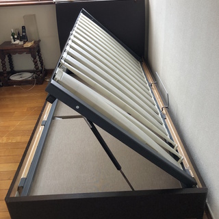 シングルベッド＋マットレスのセットの画像