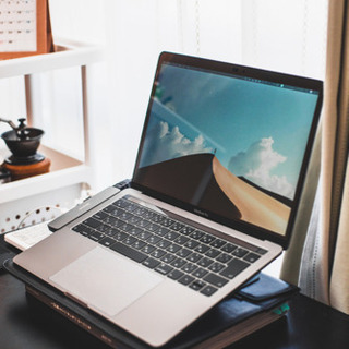 MacBook Pro 13インチ　2019年Touch Barモデルの画像