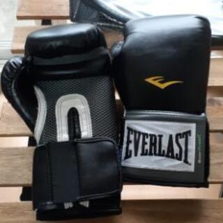 EVERLAST トレーニング用ボクシンググローブ