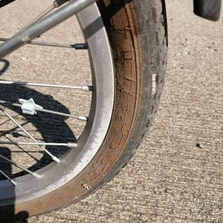 自転車　16インチの画像
