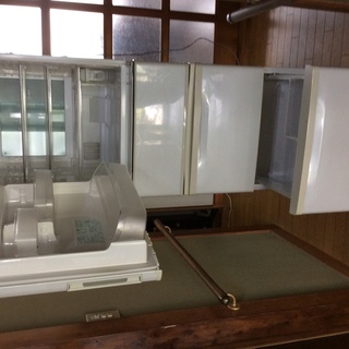 🔴取引き中🔴シャープの自動製氷付き冷蔵庫（＾ω＾）の画像