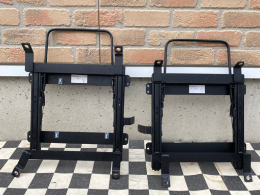 最終値下げ！レカロシートレール　ハイエース200系