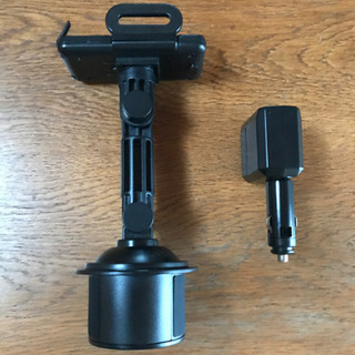 23%値下げしました ! スマホ車載ホルダーとシガーソケット分配器売りますの画像
