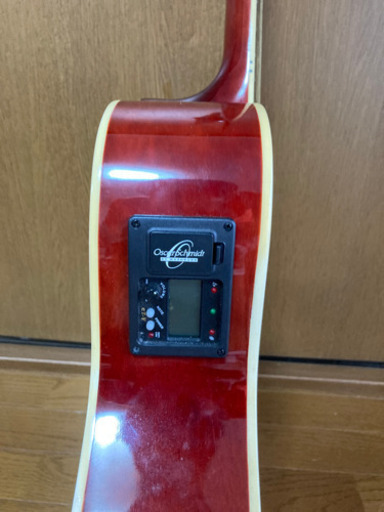 チューナー付きアコースティックギター(ギター立てとケース付き)