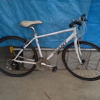 GIANT ESCAPE R3 クロスバイク ホワイト アルミ 700C 465mm 24速ギア