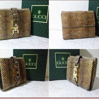 (商談済み)  希少⁉️グッチ蛇革二つ折り財布❣️早い者勝ち‼️