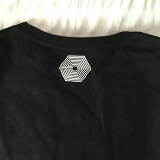 EXOファンクラブ　EXO PLANET#1ツアーＴシャツ　黒　（中古）（Ｍサイズ）の画像