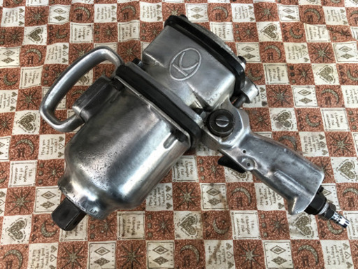 付属品多数あり!中古 KUKEN (空研) エアーインパクトレンチ KW-32P   差込み角1インチ (25,4mm) 中型/大型/重機等の整備用に 回転作動確認済