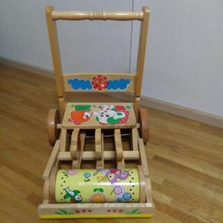 木製手づくりおもちゃ押車の画像