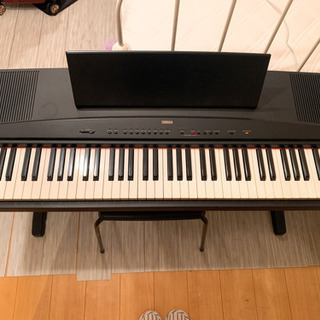 電子ピアノ