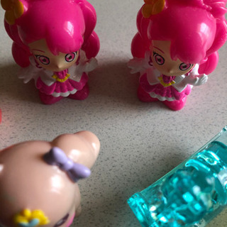 ワンピースステッカーとフィギュアの画像