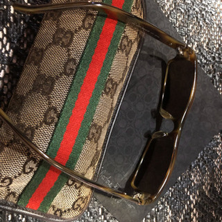 見逃し厳禁‼️GUCCI サングラス❣️&  GUCCI サングラスケース付属❗️の画像