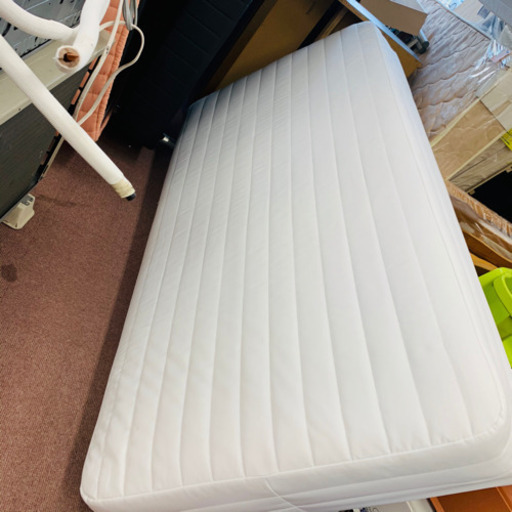 脚付きマットレスベッド　シングル
