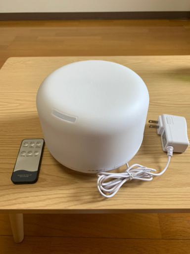 ライト，リモコン付き加湿器