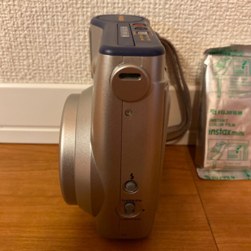FUJI FILM INSTAX MINI 10 未開封フィルム、ケース付き
