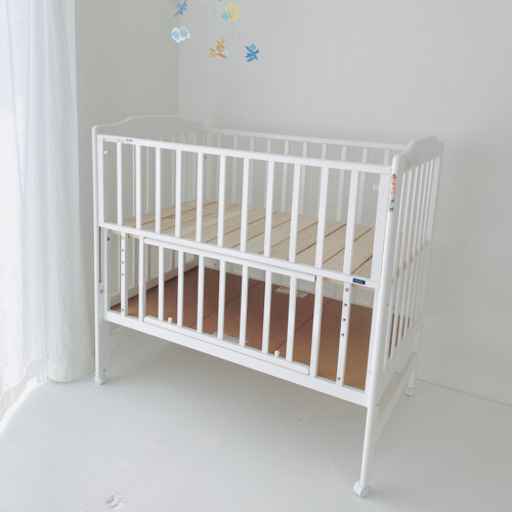 お値下げ中】カトージ ベビーベッド ハイポジション（ホワイト）