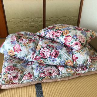 シングル羽毛布団一式(敷布団、掛け布団、枕)