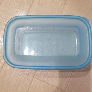 タッパー　蓋ブルー　本日連絡いただける方限定