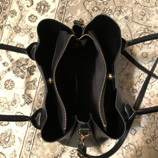 黒 バッグの画像