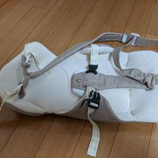 コンビ　ニンナナンナ　横抱き抱っこひもの画像