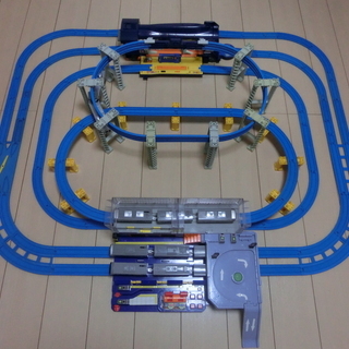 懸垂式モノレール＆ガチャっとアクションステーションの車両4編成セ...