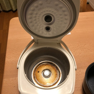 炊飯器 3合炊きの画像