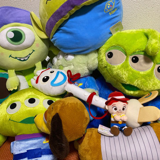 トイストーリー　モンスターズインク　ぬいぐるみ