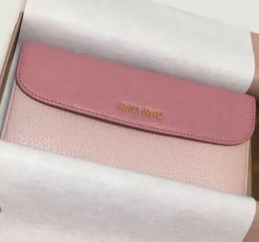 MIU MIU 長財布 新品