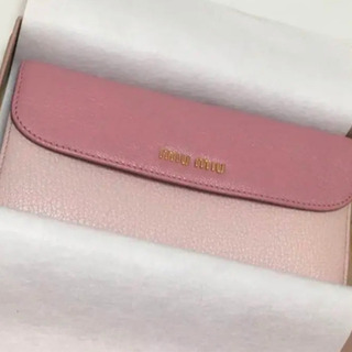 MIU MIU 長財布 新品