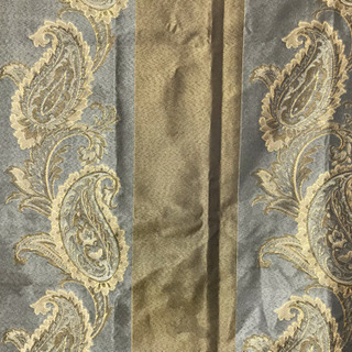 ハギレ 秋冬生地 ペイズリー柄 高級感 巾150㎝×長さ98㎝の画像