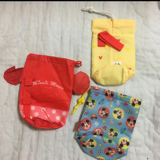 ❤️新品3点ペットボトル　ケース✋ミッキーミニー❤️の画像