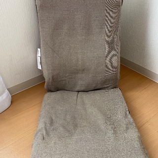 無料　ニトリ座椅子＆取り外し可の紺色カバー付　9月末まで