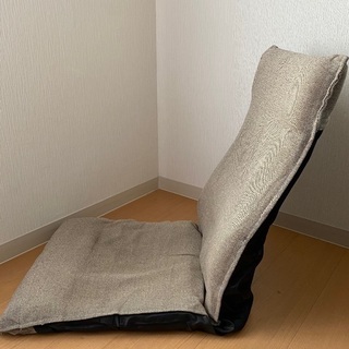 無料　ニトリ座椅子＆取り外し可の紺色カバー付　9月末までの画像