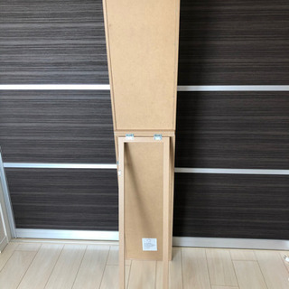 木製スタンドミラーの画像