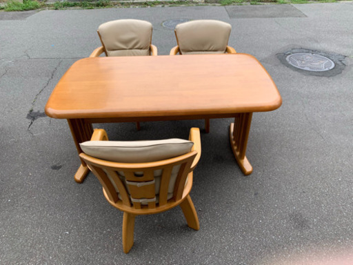 ニトリ　ダイニングテーブルセット　椅子三脚