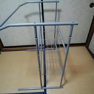 取り引き済み　　押し入れハンガーラックの画像