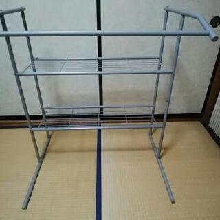 取り引き済み　　押し入れハンガーラック