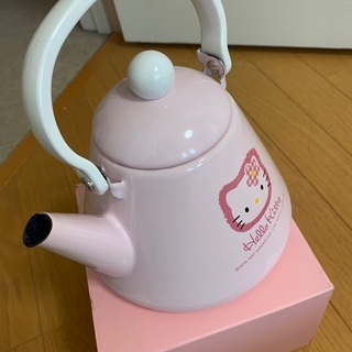 キティちゃん　ホーローやかん【新品未使用】の画像