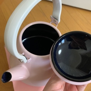 キティちゃん　ホーローやかん【新品未使用】の画像