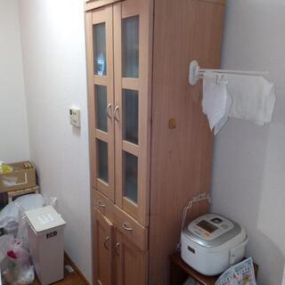たっぷり入る食器棚がタダです！