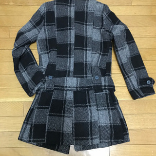 チェックのコートの画像