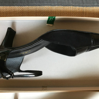 リズ ラフィーネ/Riz raffinee パンプスの画像