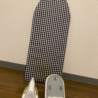 アイロン＆アイロン台の画像