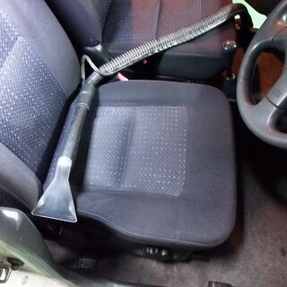 ☆【清掃動画あります。】自動車の室内清掃します、シートや内装また天井の匂いや汚れやホコリをキレイに掃除致します。 - 日進市