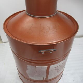 小道具・DIY・インテリア　大型茶缶　中身なし　茶葉を保存するための茶缶（業務用5kg用缶）　直径27.5㎝×高さ40㎝　容器缶 アルミ缶 茶缶 生地缶 平缶 蓋付きの画像