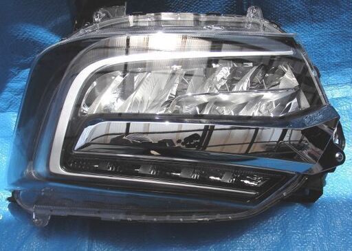 ☆美品/HONDA/ホンダ☆N-BOX/Nボックス/ カスタム 左LEDヘッドライト【STANLEY W3106】 