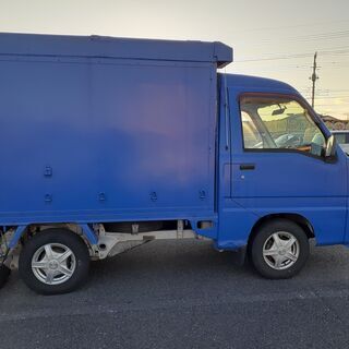 DIYで　キャンピングカー　ベースに　の画像