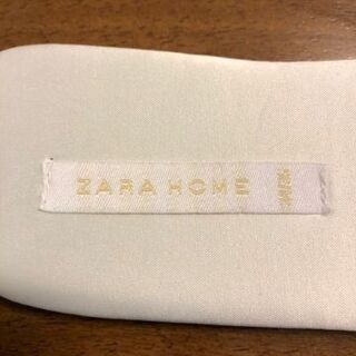 ZARA HOME かわいい白のルームシューズ　未使用　布製の画像