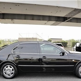 30セルシオ、VIP系カスタムにいかがでしょうか？イベントで良く見るベース車ですね♪の画像